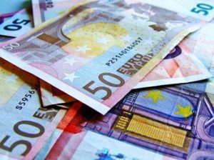 Kaip užsidirbti pinigų investuojant 1000 eurų
